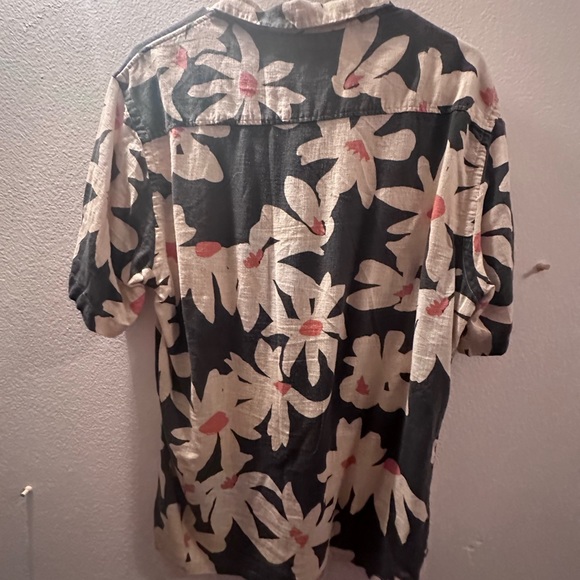 Men’s floral button up - Picture 2 of 2